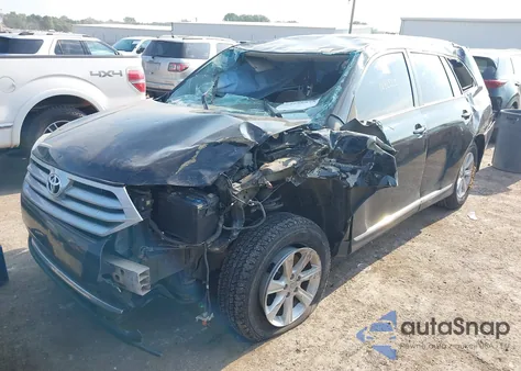 2013 Toyota Highlander z USA, uszkodzony, nr VIN 5TDZA3EHXDS037676